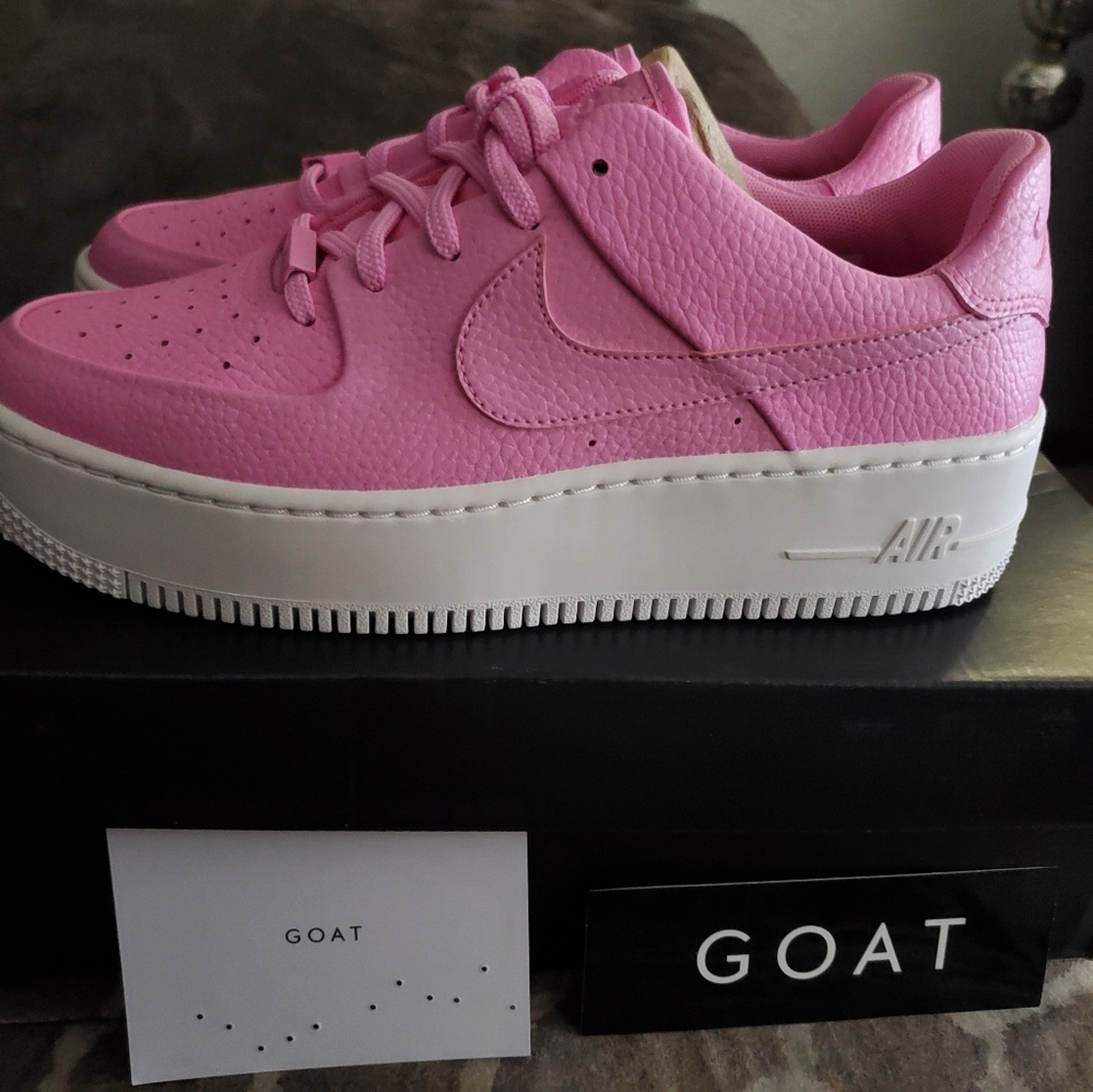 WOMANS AIR FORCE 1 SAGE LOW